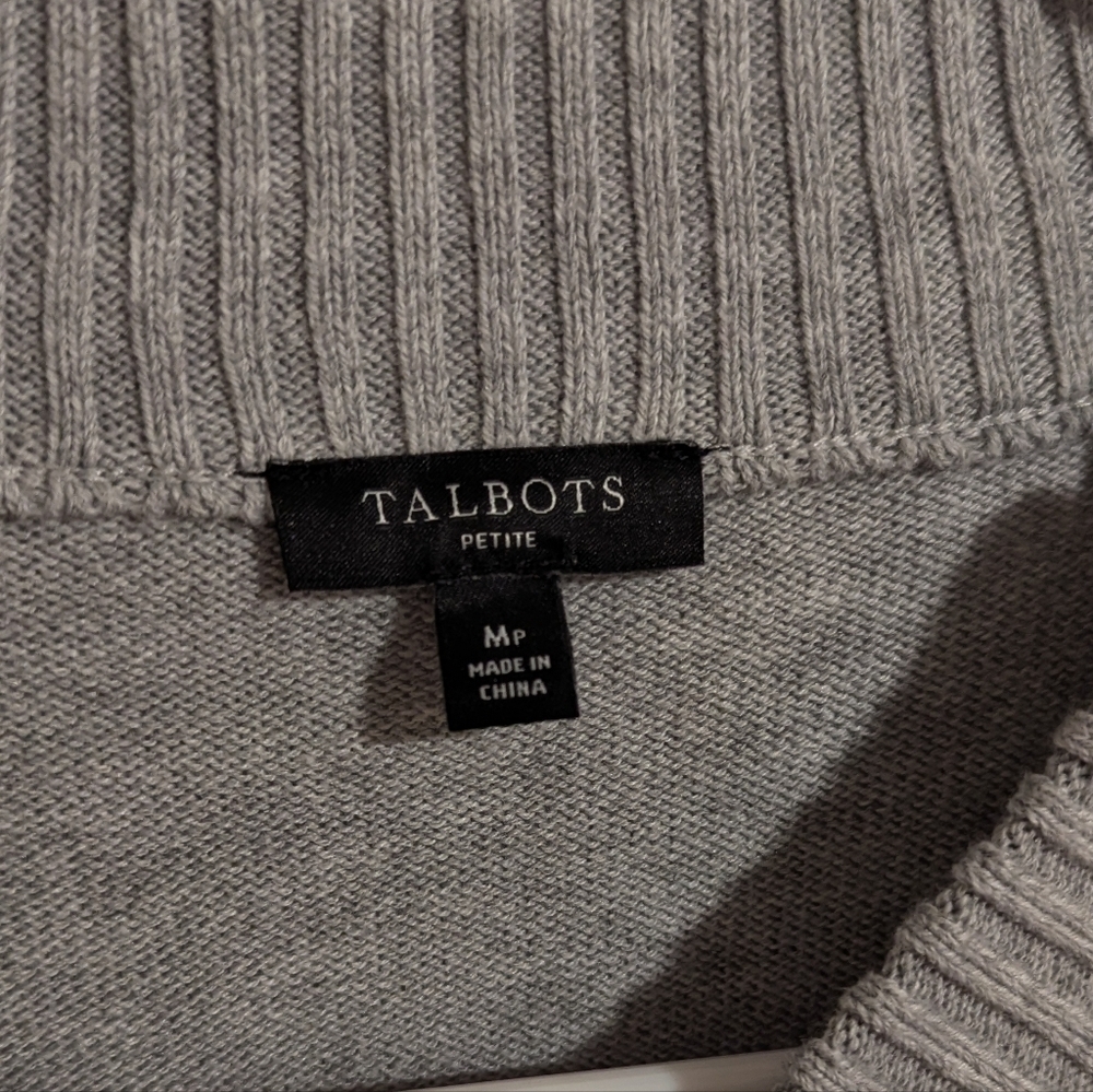 Talbots Je T'aime Heart Mockneck Grey Sweater with Gold Button Detail sz Mp - Picture 4 of 6
